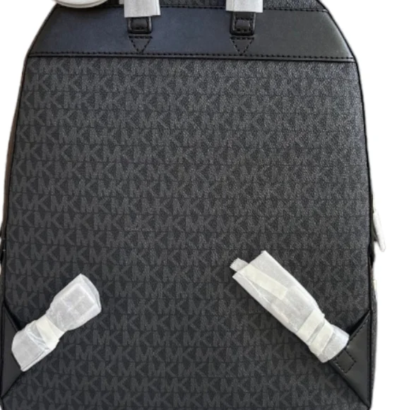 Micheal kors backpack purse - Picture 3 of 5